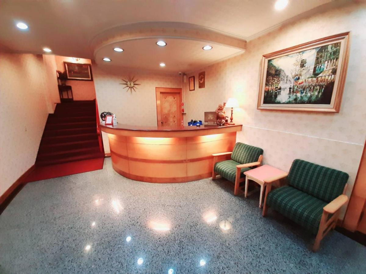 Long Cherng Hotel Luodong Exterior photo