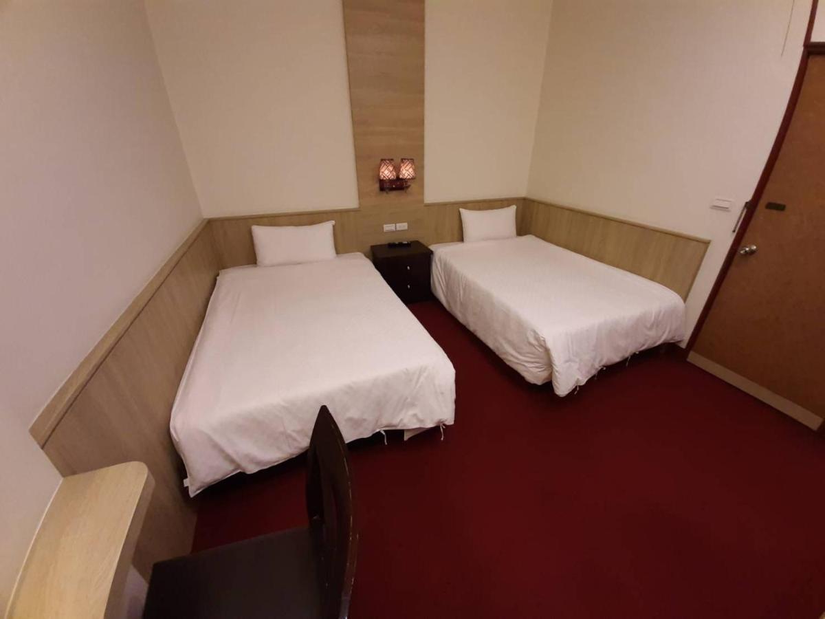 Long Cherng Hotel Luodong Exterior photo